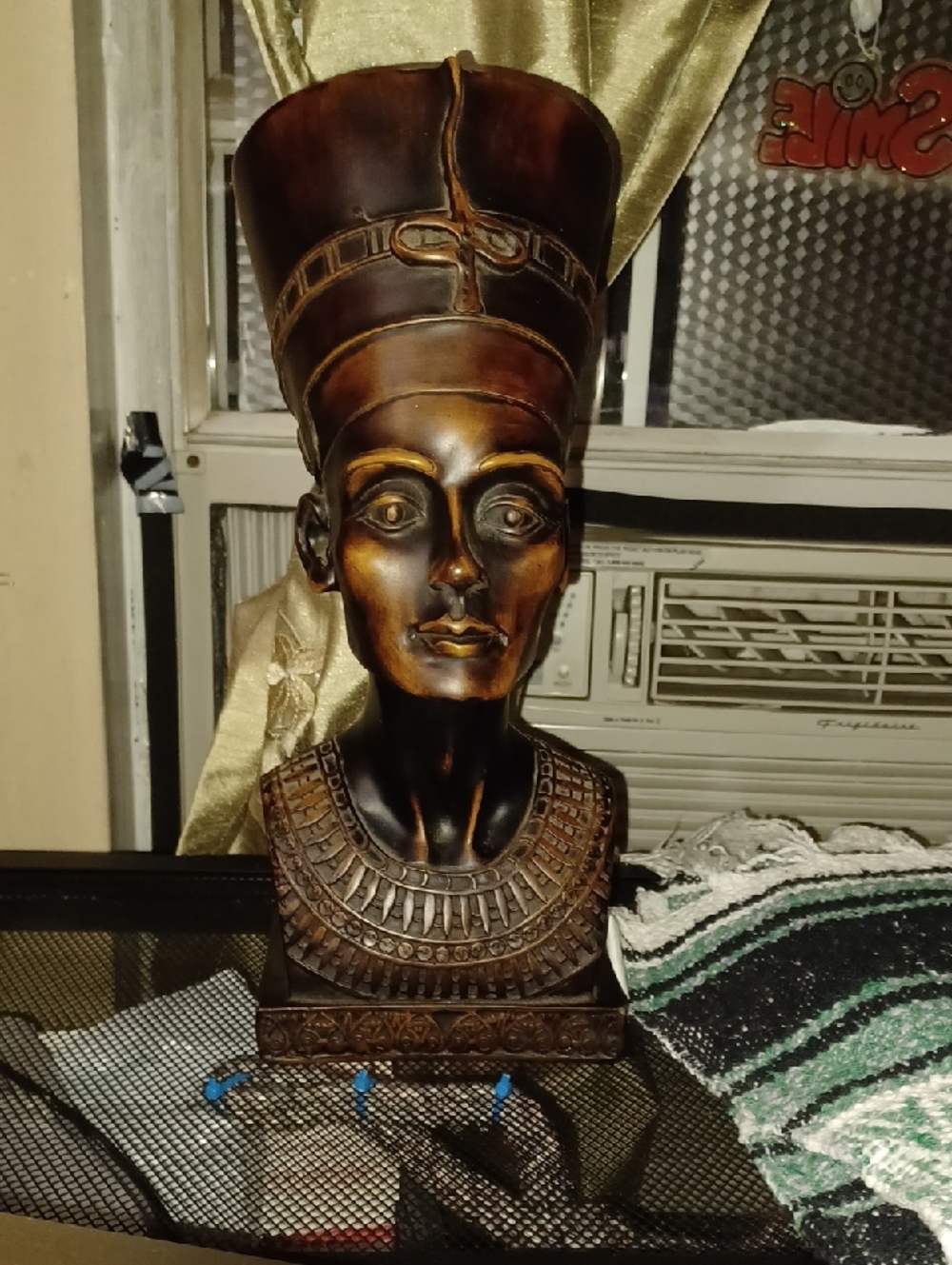 Egyptian Nefertiti Figure